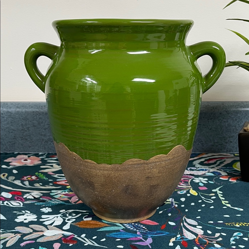 Retired Southern Living at Home Green Olive Jar Preowned